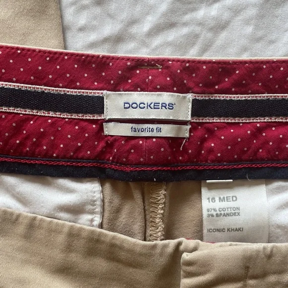 Woman’s Dockers Khaki Pants - Picture 4 of 4